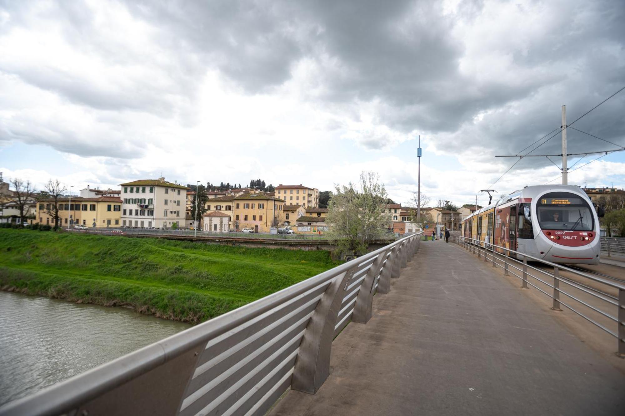 Indipendent With Terrace - Parking Apartamento *